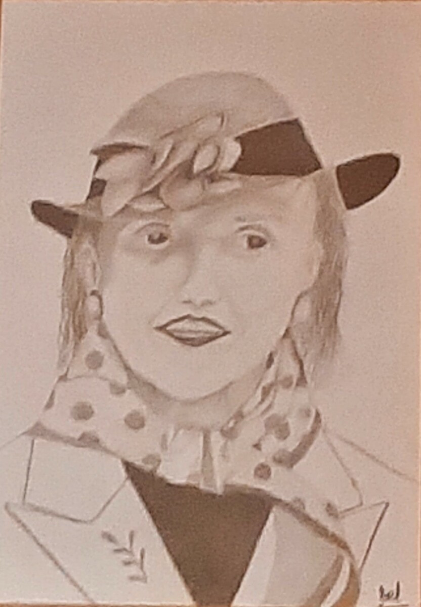 L'élégante au chapeau